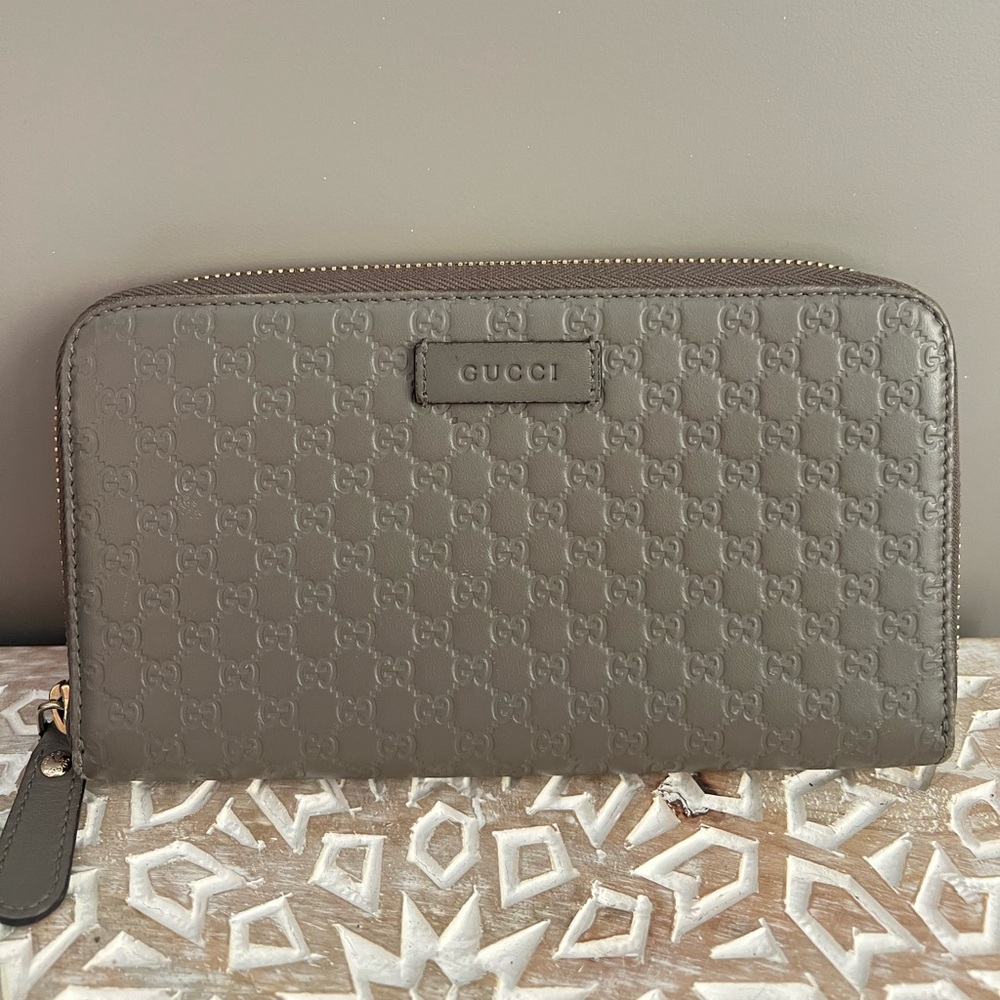 Gucci Microguccissima Zip-Around Wallet, Gray